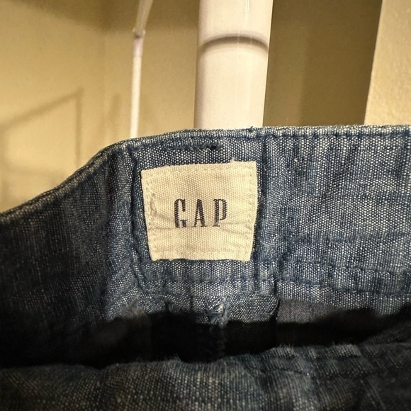 Gap Denim 3” Short Size 8 - Picture 2 of 5